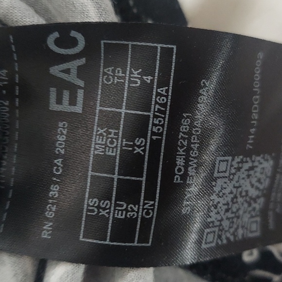 GUESS Black n White Floral design Cold Shoulder Front strappy bikercore Top XS - Picture 7 of 9